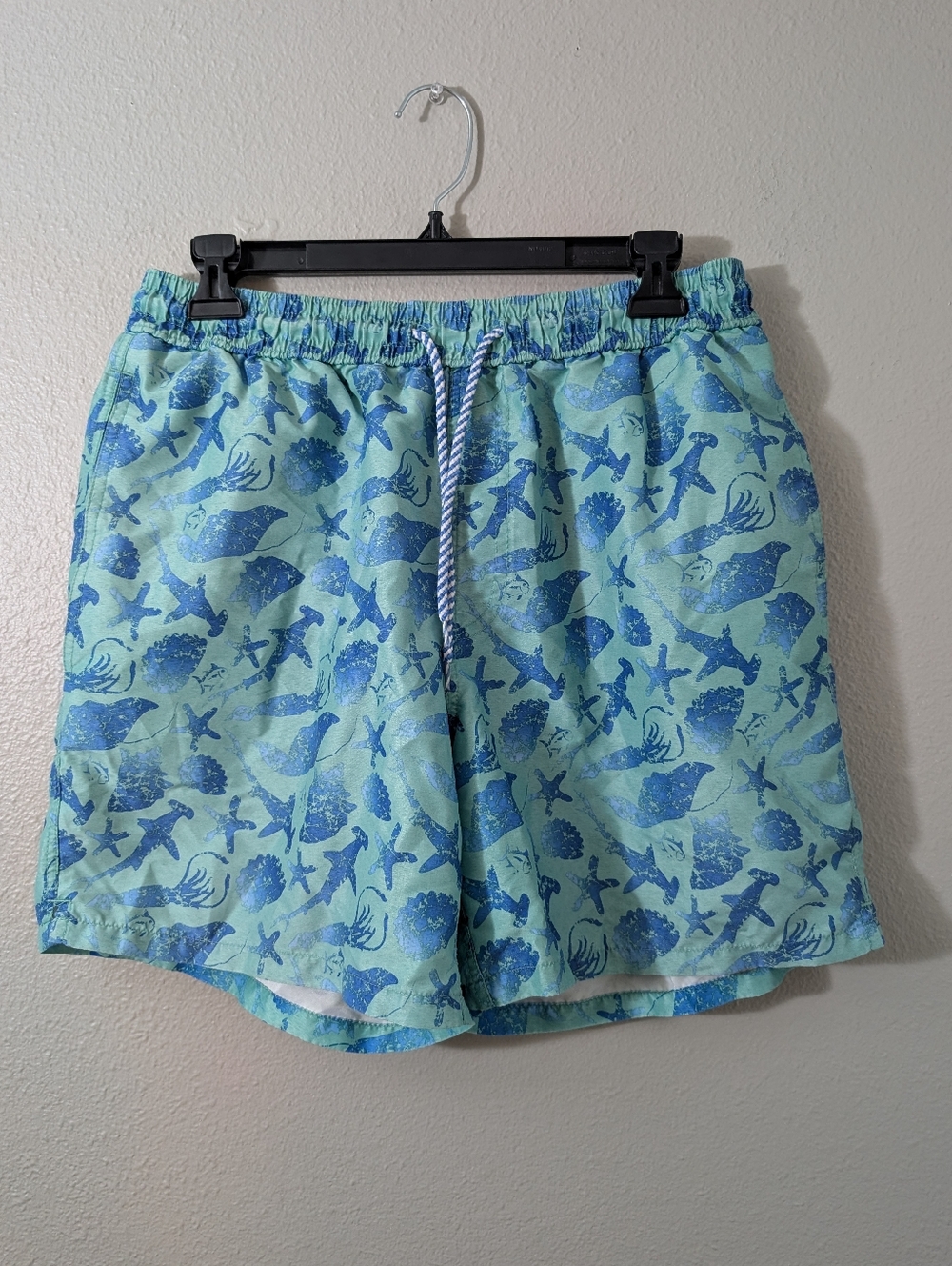 Southern Tide Skipjack Men's Sea Life Swim Trunks - Aqua and Blue